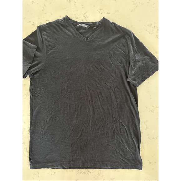Travis Mathew Black Pin Striped Short Sleeve V-neck TShirt SZ XL Pima Cotton‎ - Picture 1 of 6